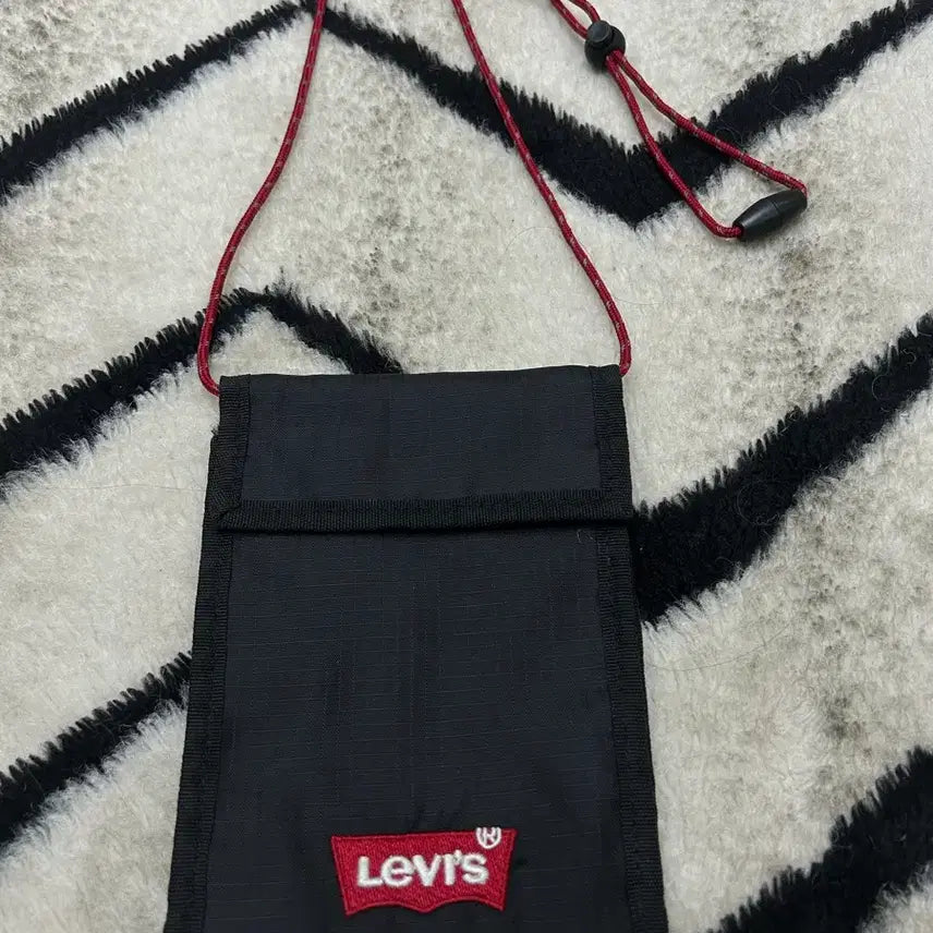 [BUNJANG] Levi's Passport Holder Black / 리바이스 여권 지갑/블랙