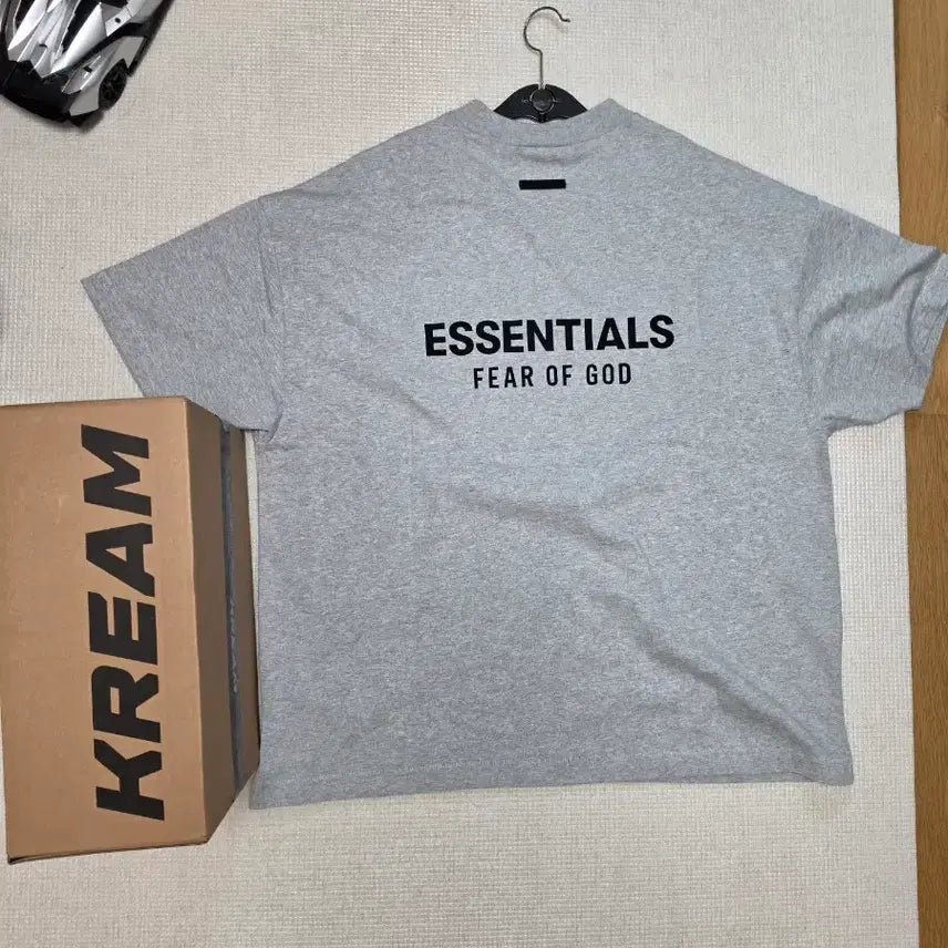 [BUNJANG] Fear of God Essentials 24FW T-Shirt (Size S, Gray) / 피어오브갓 에센셜 반팔24Fw