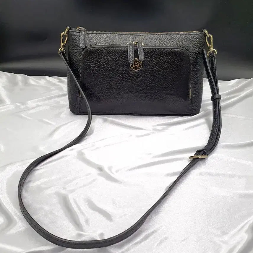 [BUNJANG] Metropolitan City Leather Card Slot Crossbody Bag / 메트로시티 가죽 지갑대용 카드수납 크로스백 중고 가방 은피아노