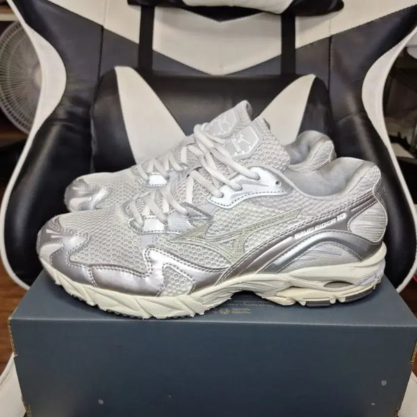 [BUNJANG] Mizuno Wave Rider 265 Silver Running Shoes / 미즈노 웨이브라이더 운동화 265