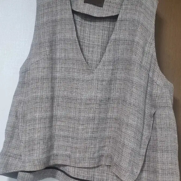 [BUNJANG] Bertie Short Linen Vest / 베르띠 숏 린넨 조끼