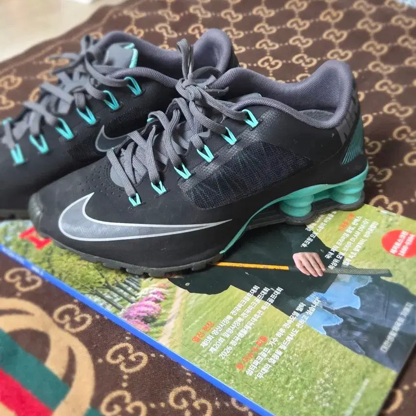 [BUNJANG] Nike Shox Sneakers Black/Mint / 나이키 샥스 운동화 블랙/민트 250