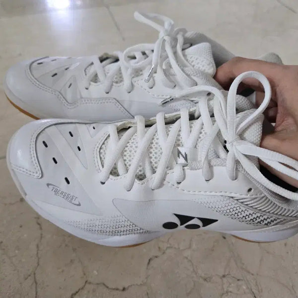 [BUNJANG] Yonex Power Cushion Aerus Z Men's Badminton Shoes (Size 250) / 요넥스 배드민턴화 중고