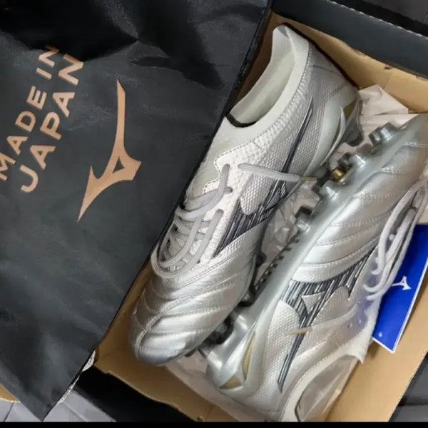 [BUNJANG] Mizuno Morelia Neo 4 Beta Japan MD Soccer Cleats / (새상품/255/에눌가능) 미즈노 모렐리아 네오 4 베타 재팬 MD