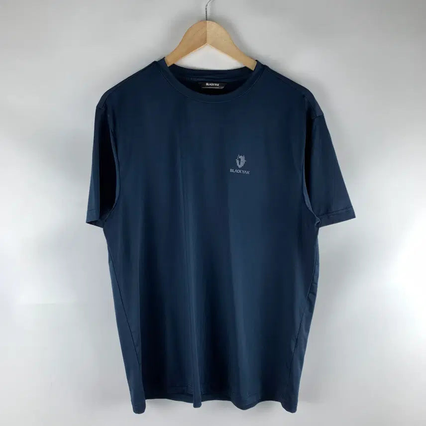 [BUNJANG] Black Yak Navy Functional T-Shirt Size 105 / 블랙야크 네이비 기능성 반팔티 105 .260713