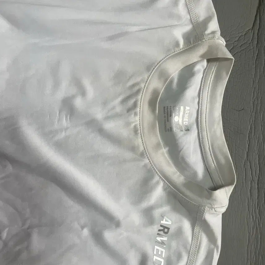 [BUNJANG] Armedes Short Sleeve T-Shirts (White, Black) - Set of 4 / 아르메데스 반팔티 화이트등4개포함