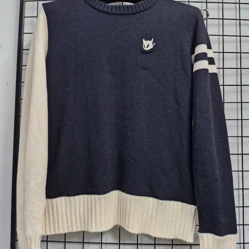 [BUNJANG] WAAC Women's Windproof Knit Round Neck Sweater / 100L/66-77 왁 골프 여성 와키미어 소매반전 라운드 방풍 니트.