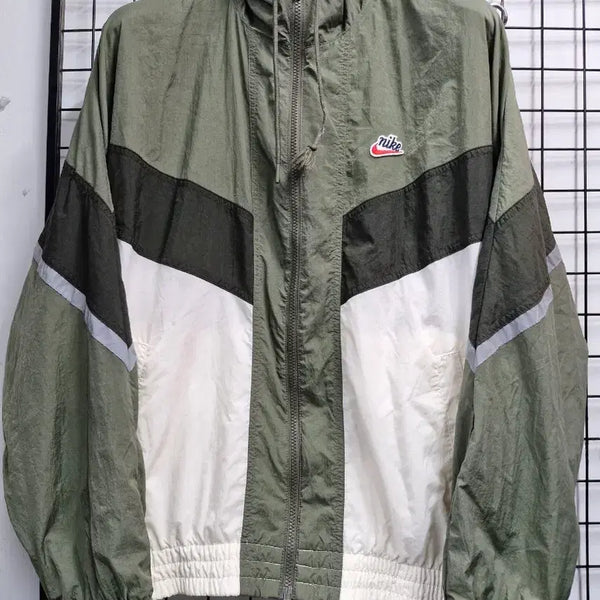 [BUNJANG] Nike Windrunner LND Hooded Windbreaker Jacket XL / 105XL 나이키 윈드러너 LND 후드 바람막이 자켓.