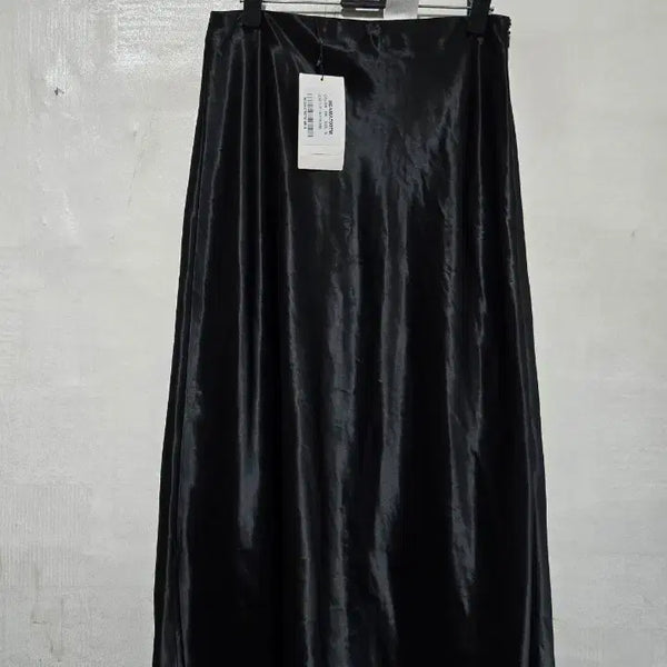 [BUNJANG] Collarstory Satin Long Skirt Black Size S / 미착용) 콜라보토리  새틴 롱스커트 S