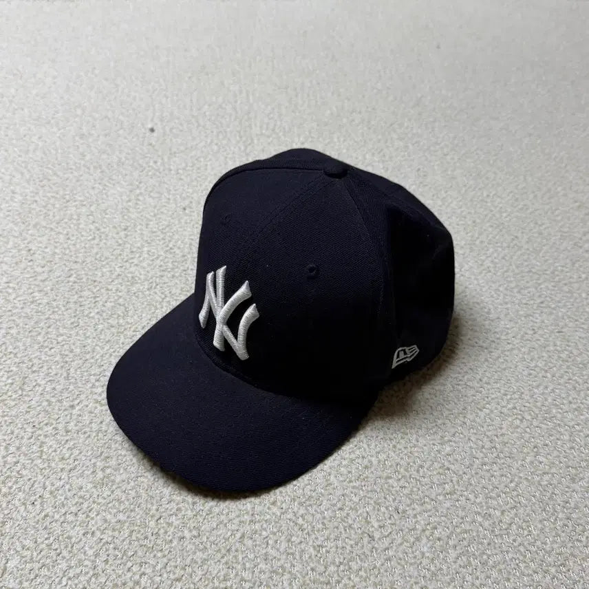 [BUNJANG] New Era Vintage New York Yankees Hat / 뉴에라 빈티지 뉴욕양키스 모자