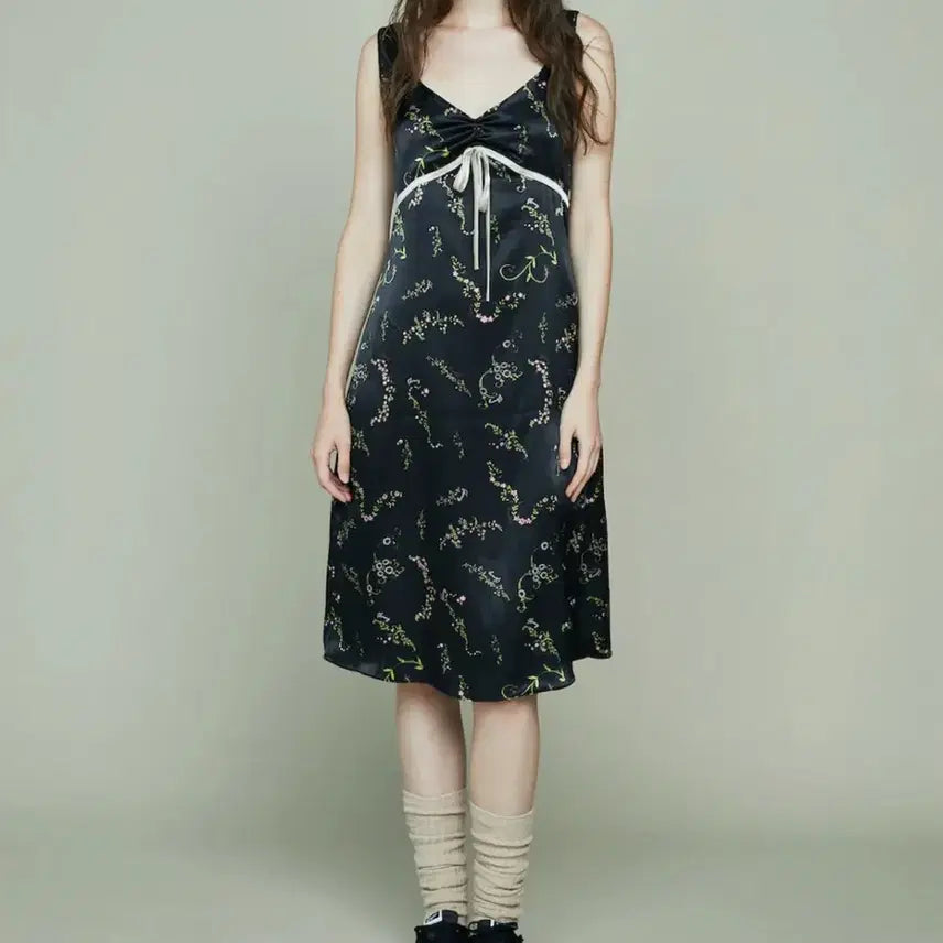 [BUNJANG] Glowny Selena Dress / 글로니 SELENA DRESS