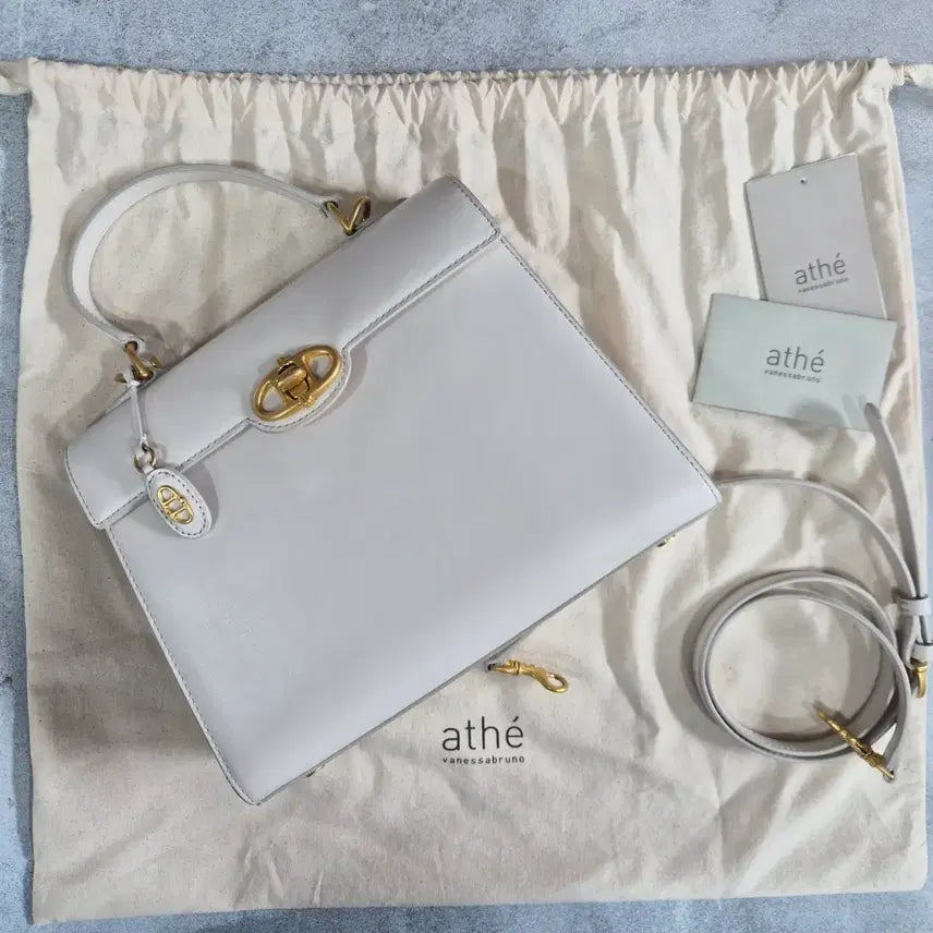 [BUNJANG] Atelier Vanessa Bruno Leather Tote Bag / 아떼 바네사브루노 여성 가방