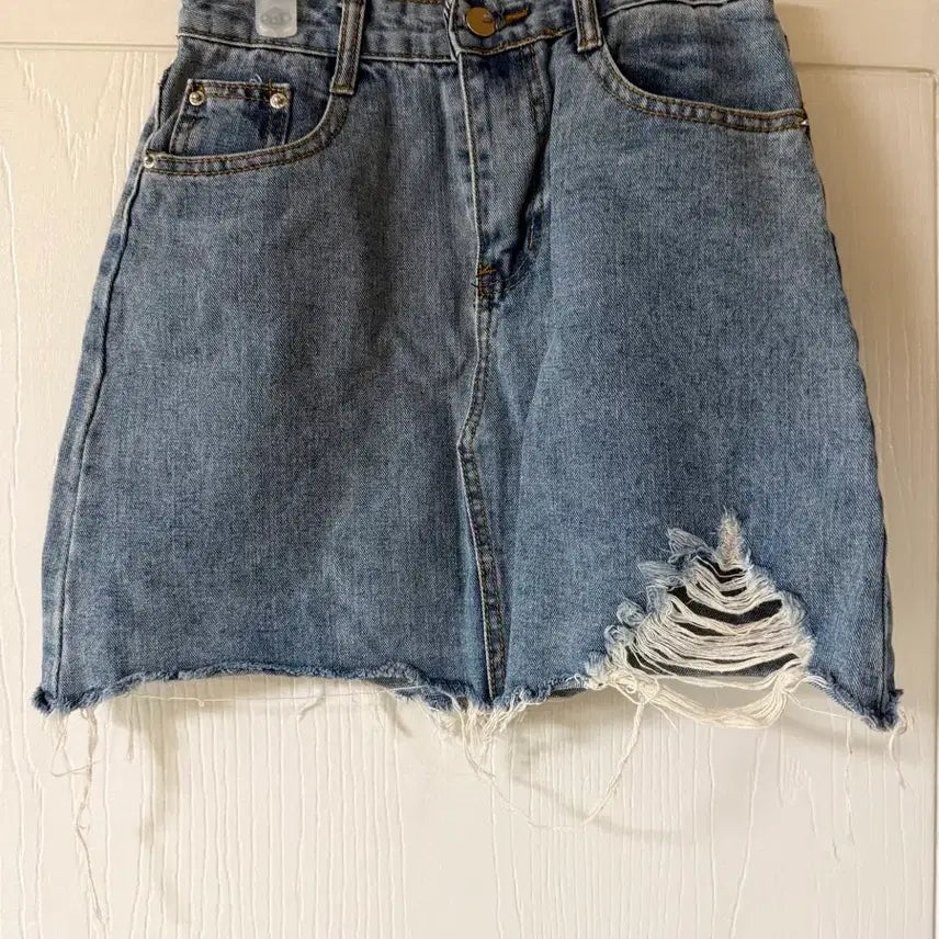 [BUNJANG] Distressed Denim Skirt / 데님 스커트