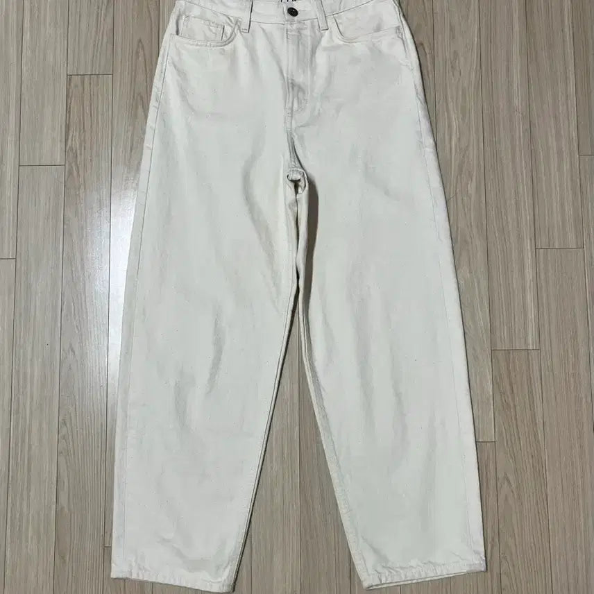 [BUNJANG] COS Tapered Leg High-Rise Ankle Jeans / 코스 테이퍼드 레그 하이라이즈 앵클 진