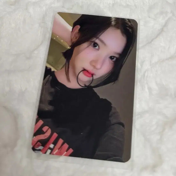 [BUNJANG] HATS TO HEARTS Jiwoo Style MUVIT Lucky Draw Photocard / 하츠투하츠 하투하 지우 스타일 뮤빗 럭드 포카 양도 판매
