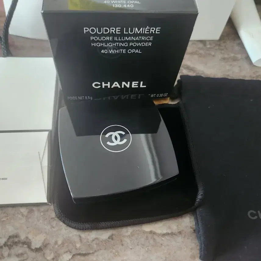 [BUNJANG] Chanel Lumière Highlighter 40 White Opal / 샤넬 뤼미에르 하이라이터 40 화이트오팔
