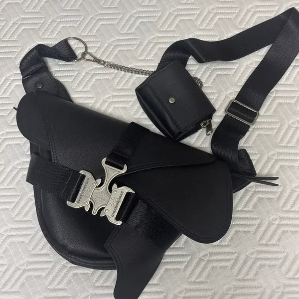 [BUNJANG] Lee Woo Gamas Kara Buckle Crossbody Bag / 이우가마카라스 버클 크로스백