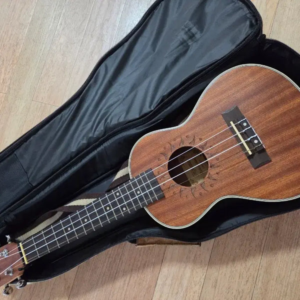 [BUNJANG] Monana UK-24 Ukulele / 모나나 우쿨렐레