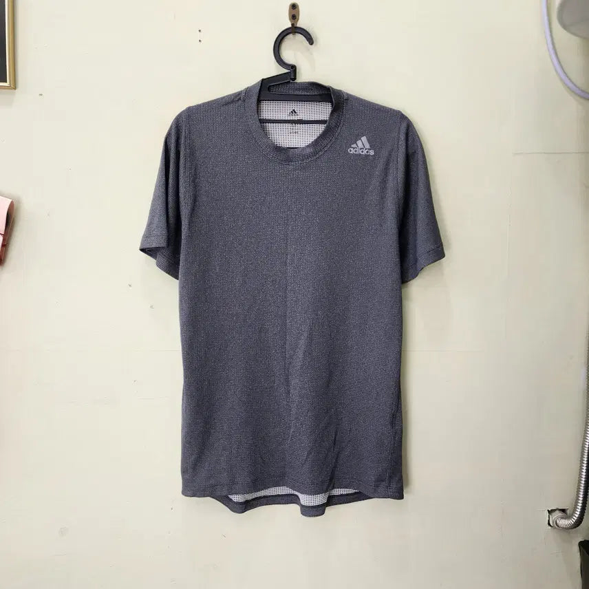 [BUNJANG] Adidas Functional T-shirt Gray M / adidas 기능성 반팔 그레이 M