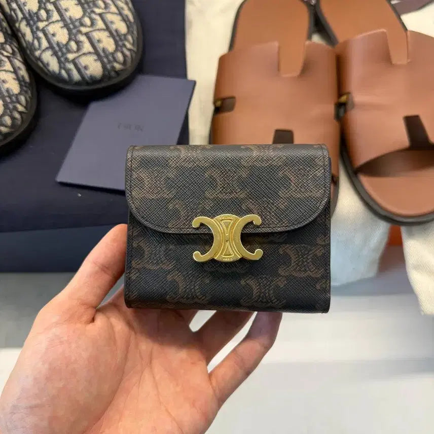 [BUNJANG] Celine Triomphe Bifold Wallet / 셀린느 트리옹프 반지갑