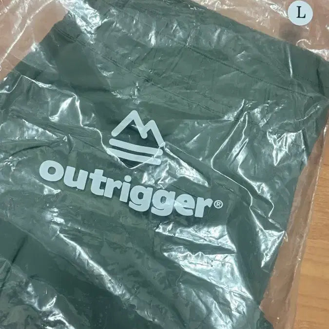 [BUNJANG] Outrigger Two-Way Pants Khaki L (Sealed) / 아우트리거(outrigger) 투웨이 팬츠 카키 L (미개봉 새상품)