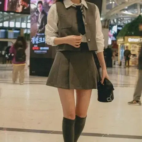 [BUNJANG] Hibernette Pleated Skirt & Vest Set - Gray / 새상품 하이버넷 플리츠 스커트&베스트 - 그레이 셋업