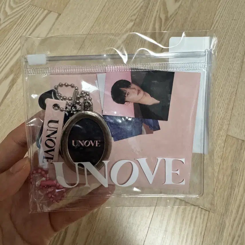 [BUNJANG] SEVENTEEN Mingyu ANOV Photocard & Keychain Bundle Set / 세븐틴 민규 어노브 특전 (증명사진,키링)