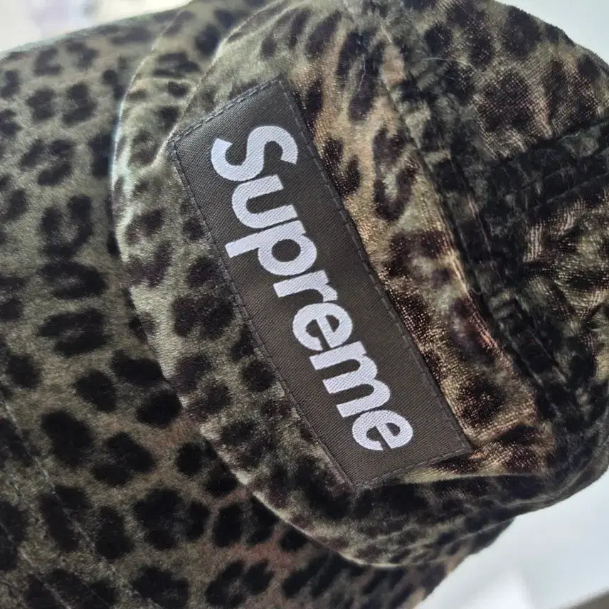 [BUNJANG] Supreme Leopard Velvet Camp Cap Olive / 슈프림 레오파드 벨벳 캡프캡 올리브-24ss