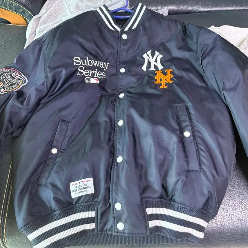 [BUNJANG] New Era MLB New York Yankees Jacket / 뉴에라 MLB 양키스 자켓