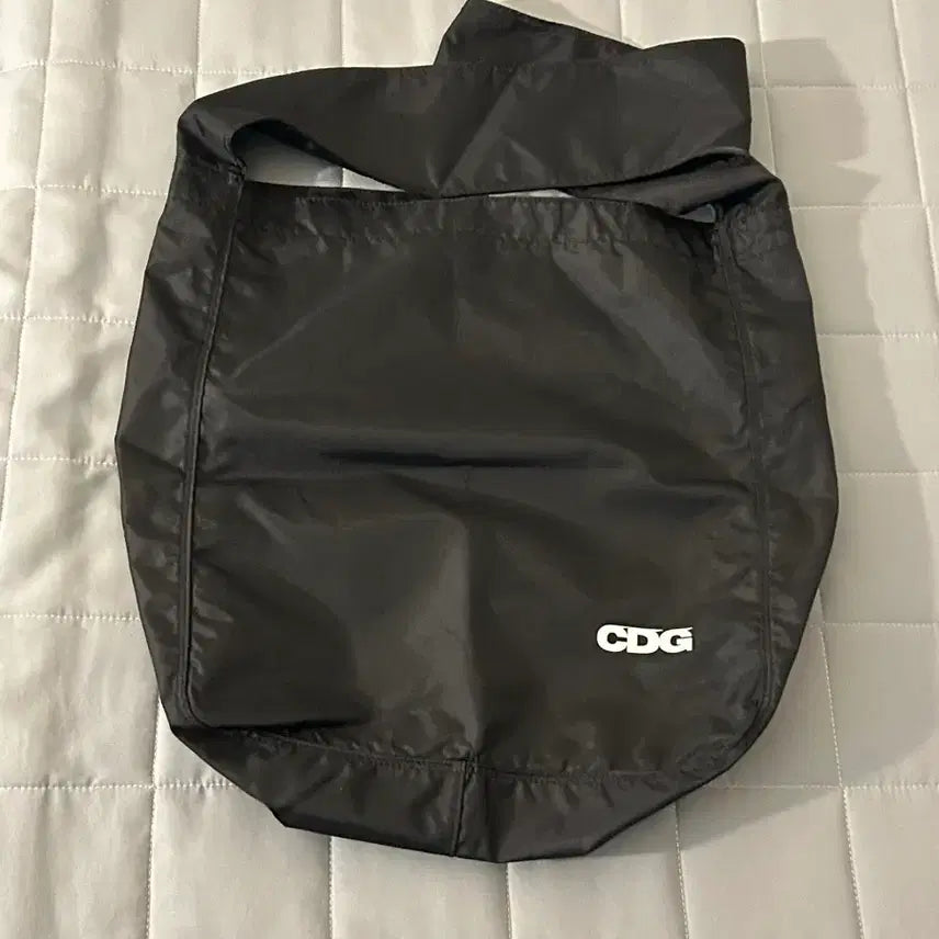 [BUNJANG] Comme des Garçons Nylon Shoulder Bag / CDG 나일론 숄더백