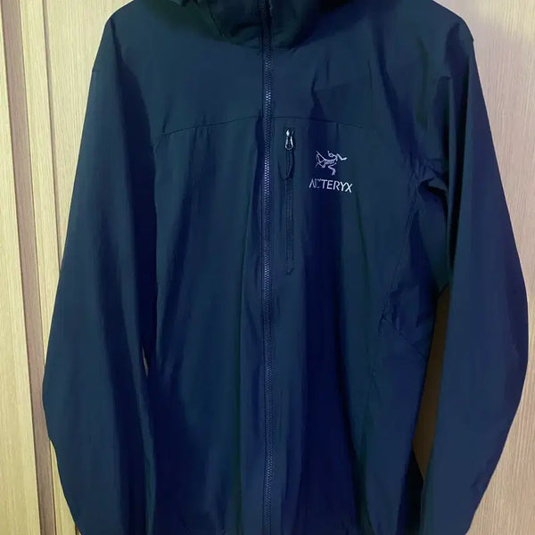 [BUNJANG] Arc'teryx Squamish Hoody Black Sapphire S / 아크테릭스 스쿼미시 후디 블랙사파이어 s