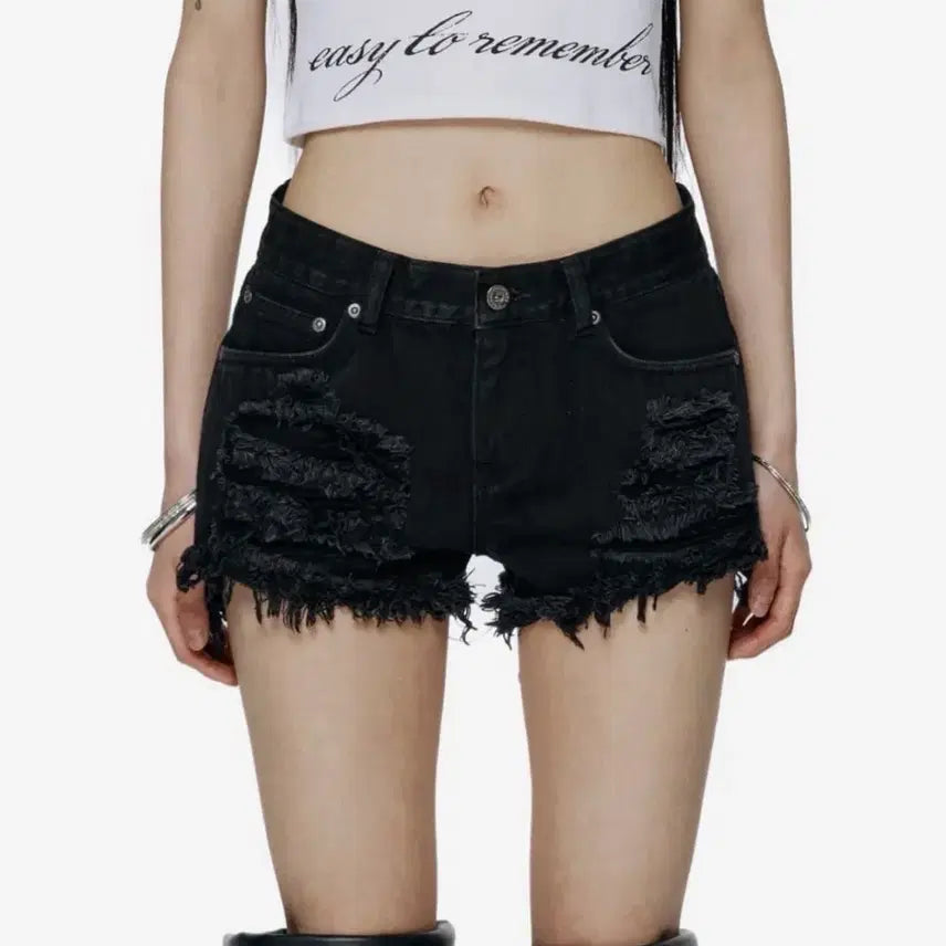 [BUNJANG] Rockcake Damage Denim Shorts Black / 락케이크 데미지 데님 쇼츠 블랙 | 보헤미안서울 애즈온 마뗑킴 쓰리타임즈