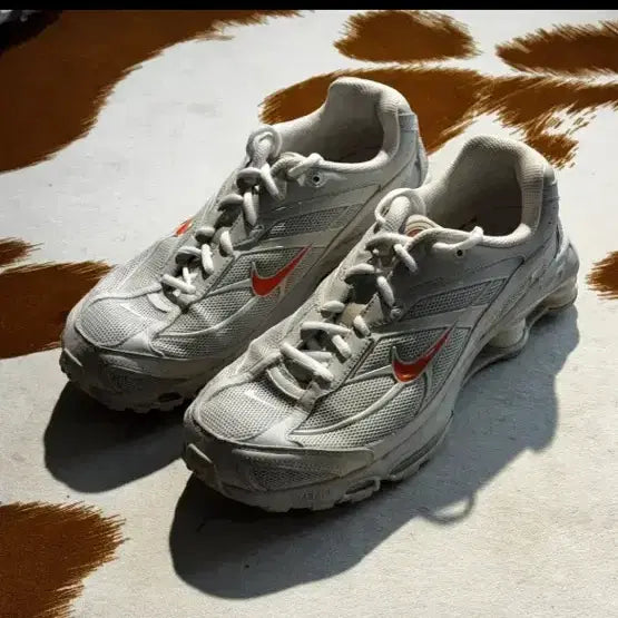 [BUNJANG] Nike Shox Ride 2 Light Bone and Turf Orange / 나이키 샥스 라이드 2 라이트 본 앤 터프 오렌지 (280)