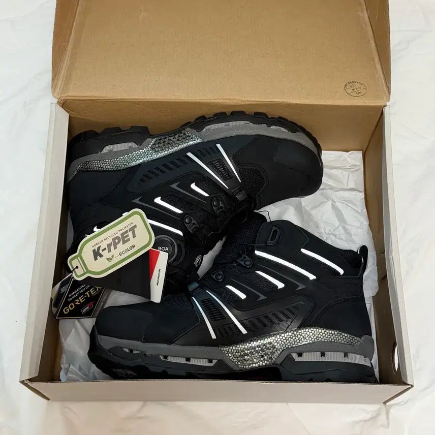 [BUNJANG] Black Yak Gryph Shield GTX Hiking Boots / [새 상품] 블랙야크 등산화  265