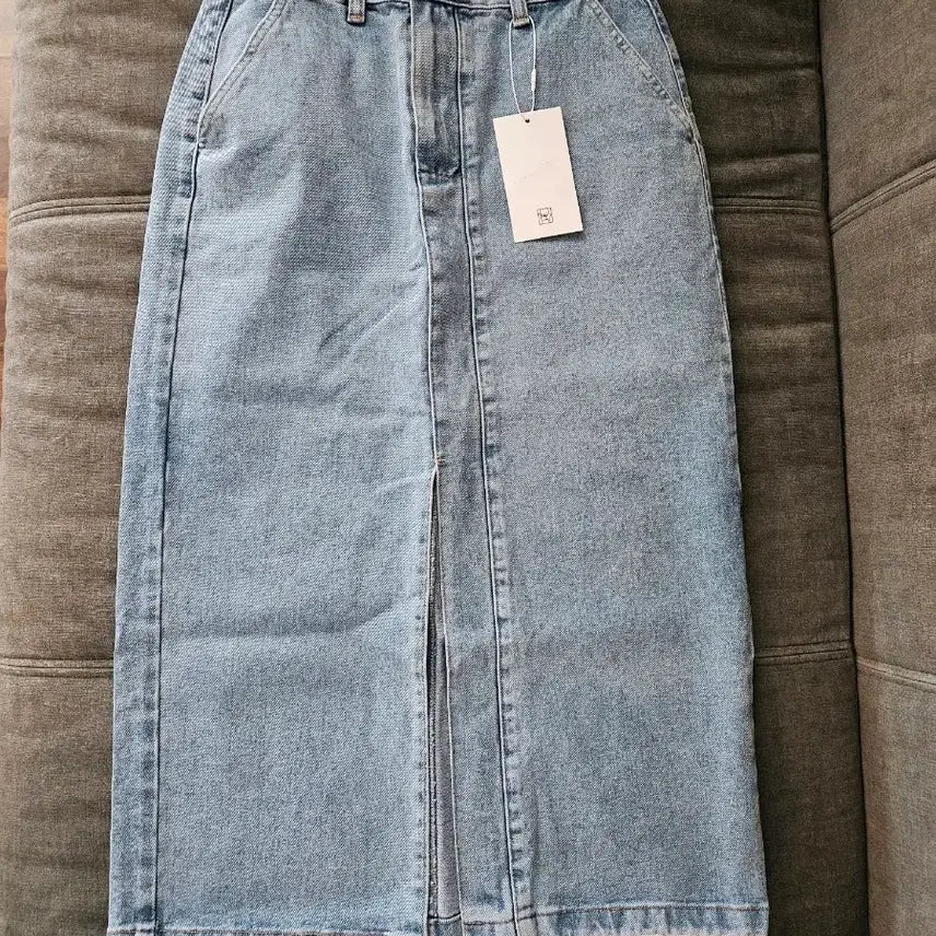 [BUNJANG] Flow Jeans Blue Letter Denim Long Skirt Balanced Fit (S) / [새상품/정품] 플로우진 블루레터 데님 롱스커트 밸런스드핏 (S)