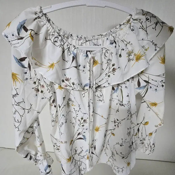 [BUNJANG] Off-Shoulder Floral Pattern Blouse / 오프숄더 플라워 패턴 블라우스