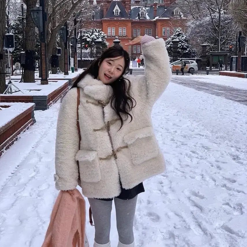 [BUNJANG] Daibom Fleece Hooded Mouton Jacket / 다이봄 뽀글이 후드 무스탕(원가 12.0)