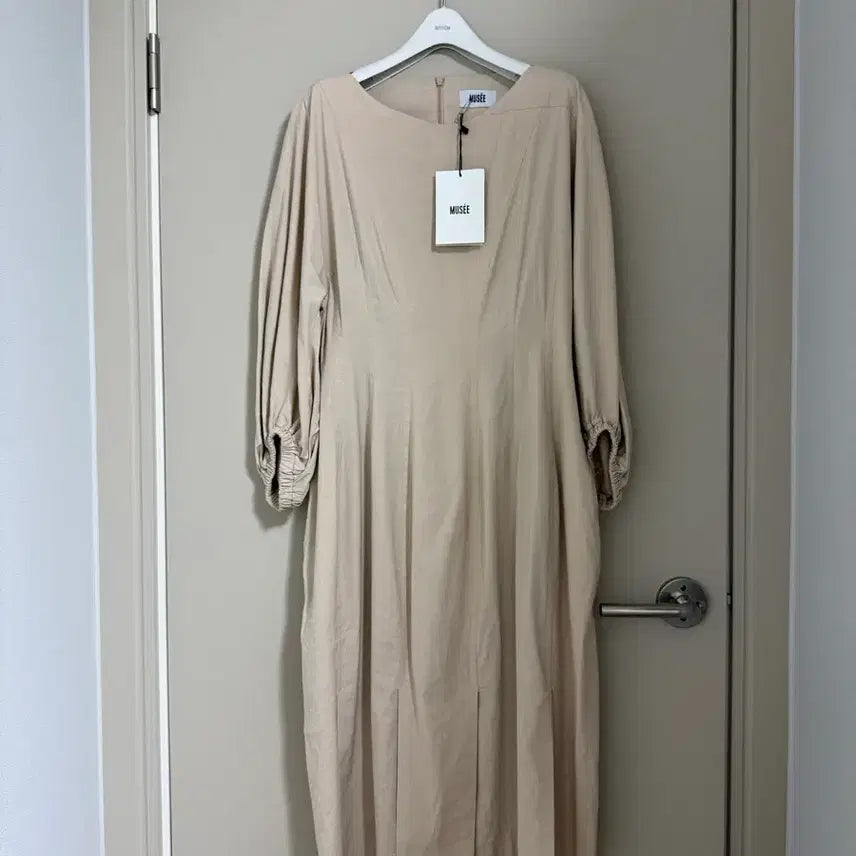 [BUNJANG] MUSSE Volume Sleeve Dress Beige / 새상품/택있음) MUSSE 뮤제 볼륨 슬리브 원피스