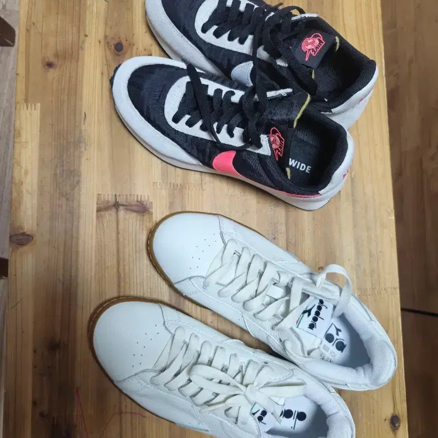 [BUNJANG] Nike & Diadora White Sneakers (2 Pairs) / 나이키 쁘러스 디아도라 흰색 스니커즈