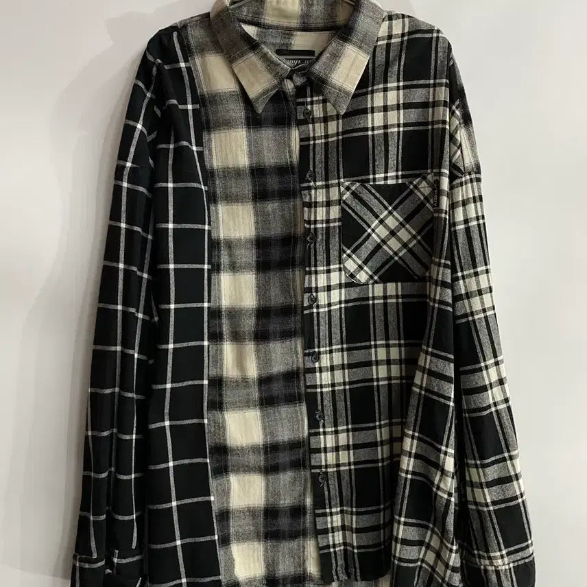 [BUNJANG] AJOBYAJO Colorblock Check Shirt XL / [XL] 아조바이아조 블랙/화이트 체크 배색 셔츠 3.9