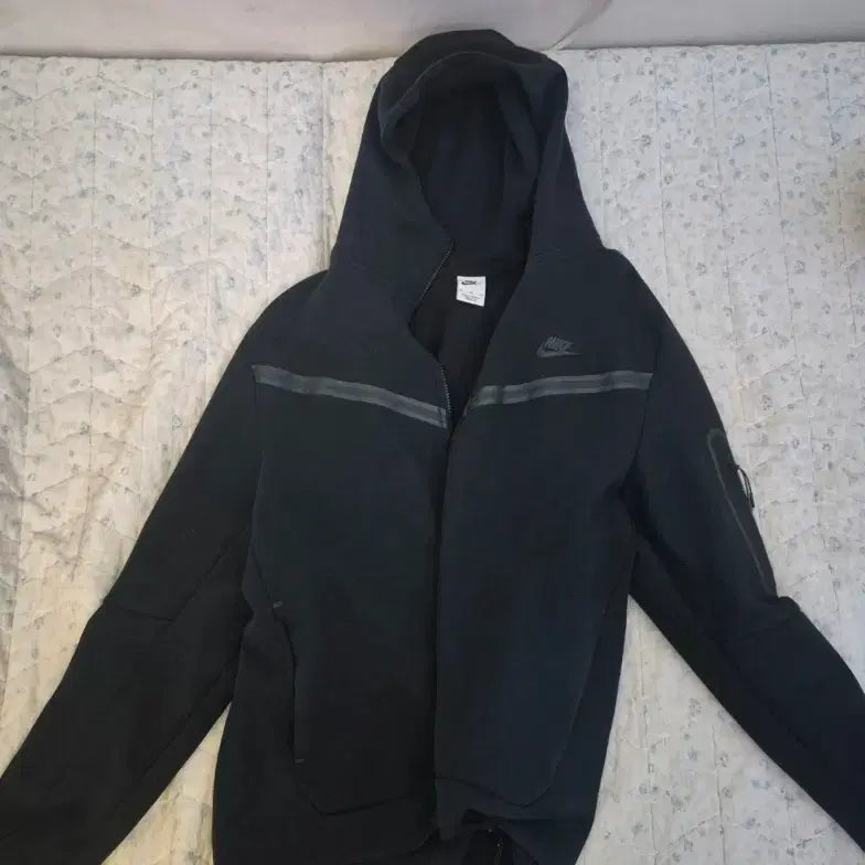 [BUNJANG] Nike Tech Fleece Full-Zip Hoodie Black L / 나이키 테크팩 후드 집업 블랙 L
