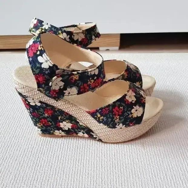 [BUNJANG] Floral Wedge Sandals / 꽃무늬 웨지 샌들