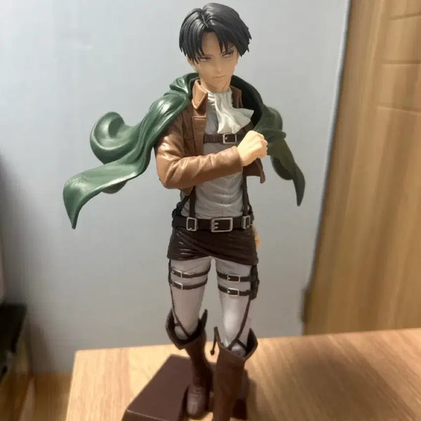 [BUNJANG] Attack on Titan Levi Ackerman Figure / (무료배송) 진격의 거인 리바이 피규어