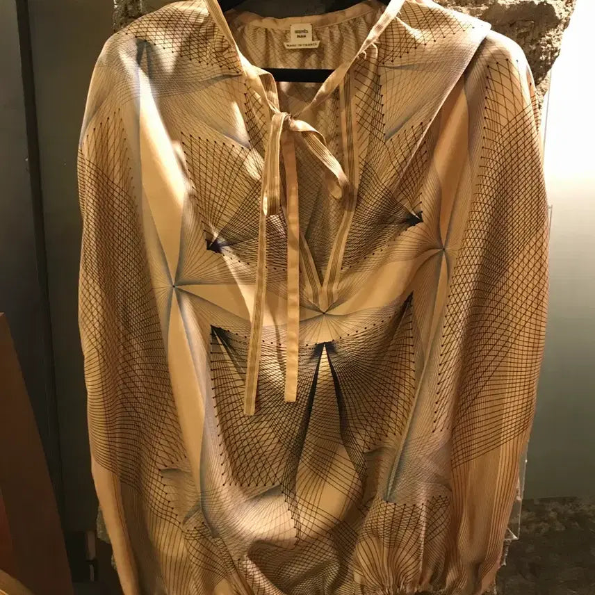 [BUNJANG] Hermès Silk Sleeveless Blouse / 에르메스 실크 슬립리스