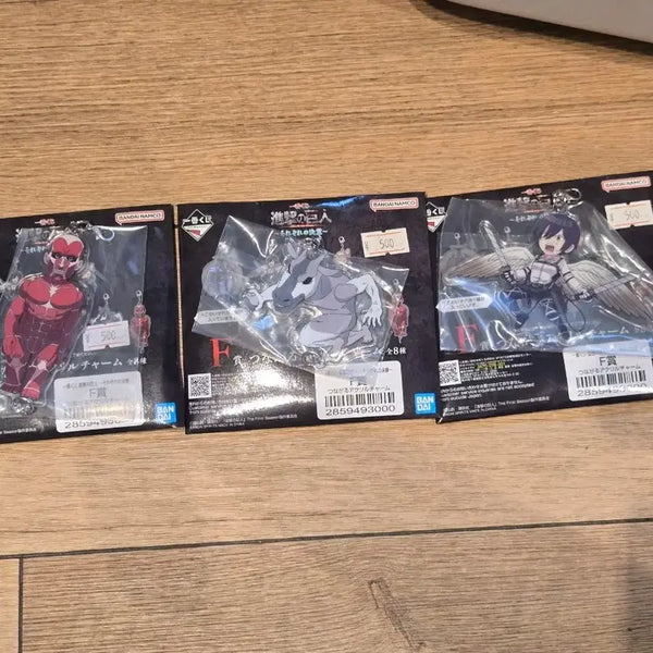 [BUNJANG] Attack on Titan Mikasa, Okapi, Colossal Titan Ichiban Kuji F Prize Bundle Set Keychains / 진격의거인 진격거 미카사,오카피,초대형거인 이치방쿠지 f상 일괄 판매