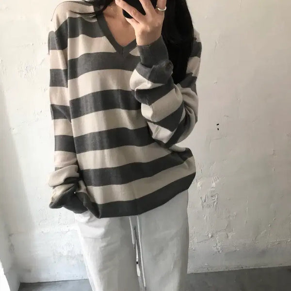 [BUNJANG] Burberry London Grey Striped V-Neck Knit M / Burberry 버버리 런던 그레이 단가라 브이넥 니트