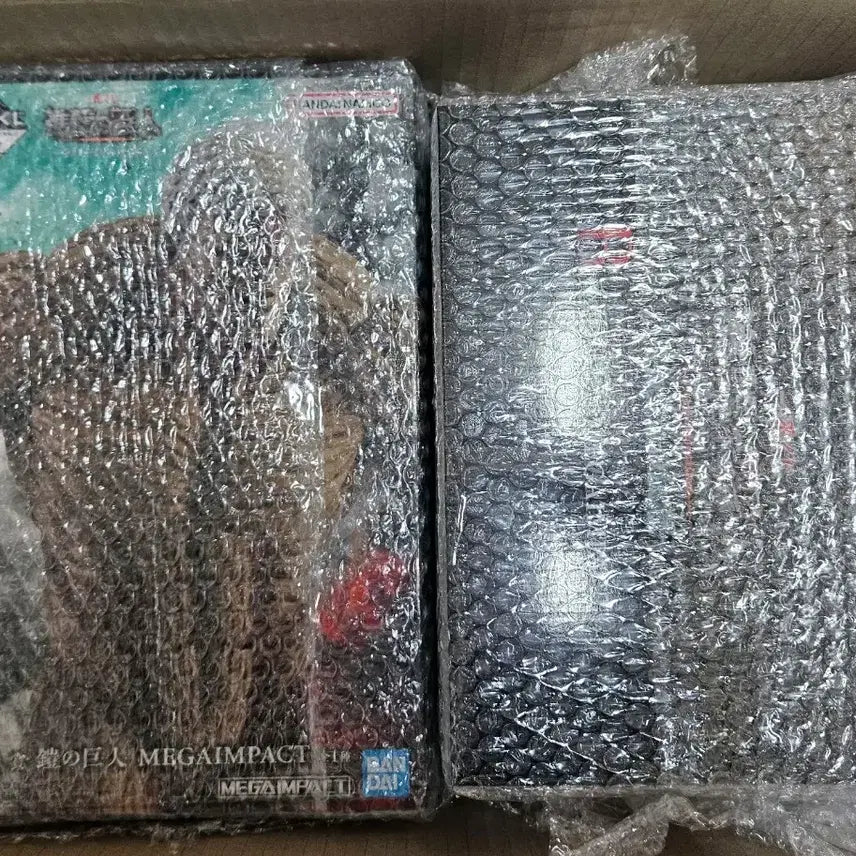 [BUNJANG] Attack on Titan Ichiban Kuji Armor Titan A Prize + Jaw Titan B Prize Figure Bundle Set / 진격의거인 이치방쿠지 갑옷거인A상+턱거인B상 일괄로 팝니다