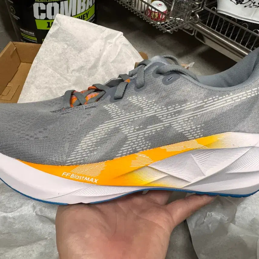 [BUNJANG] Asics NovaBlast 5 Grey/White (270) / 아식스 노바블라스트 5 그레이/화이트 270