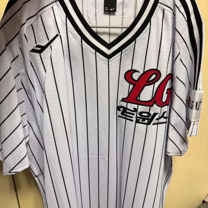 [BUNJANG] LG Twins 2025 Classic Uniform Oh Ji-hwan Size 120 / LG 트윈스 2025 클래식 유니폼 오지환 120 사이즈