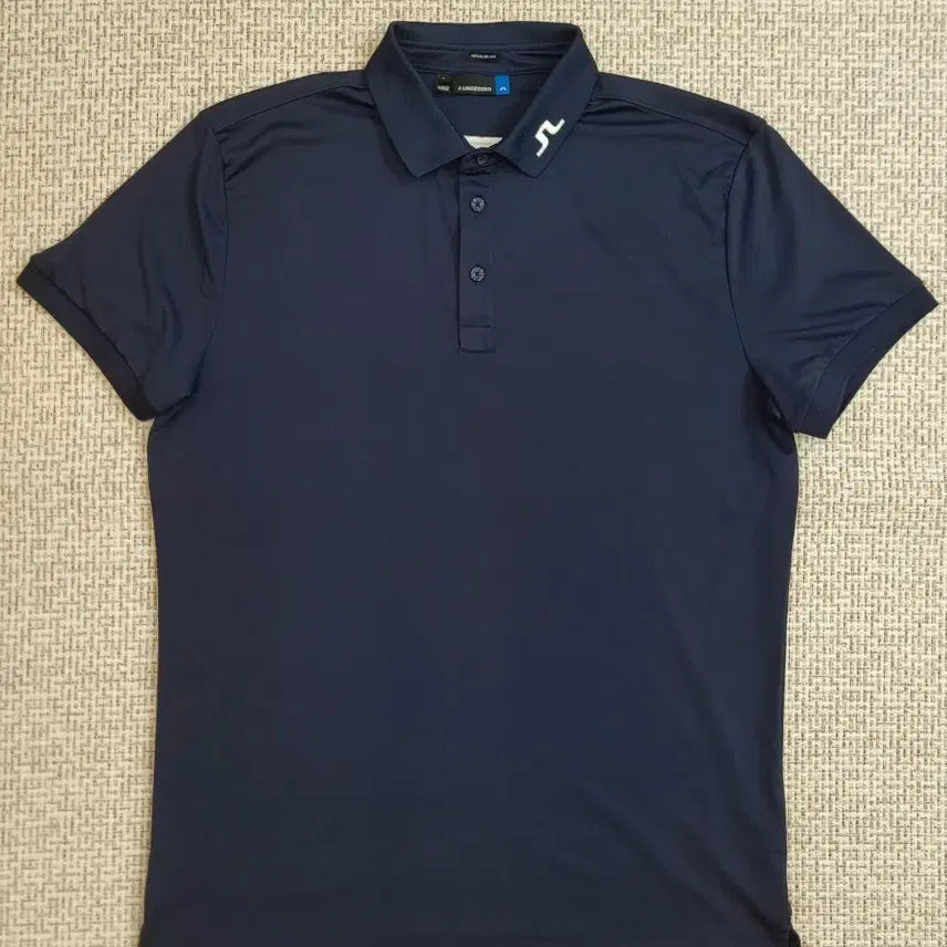 [BUNJANG] J.LINDEBERG Navy Golf T-Shirt (Size L) / J.LINDEBERG 네이비 골프 반팔티 L 사이즈